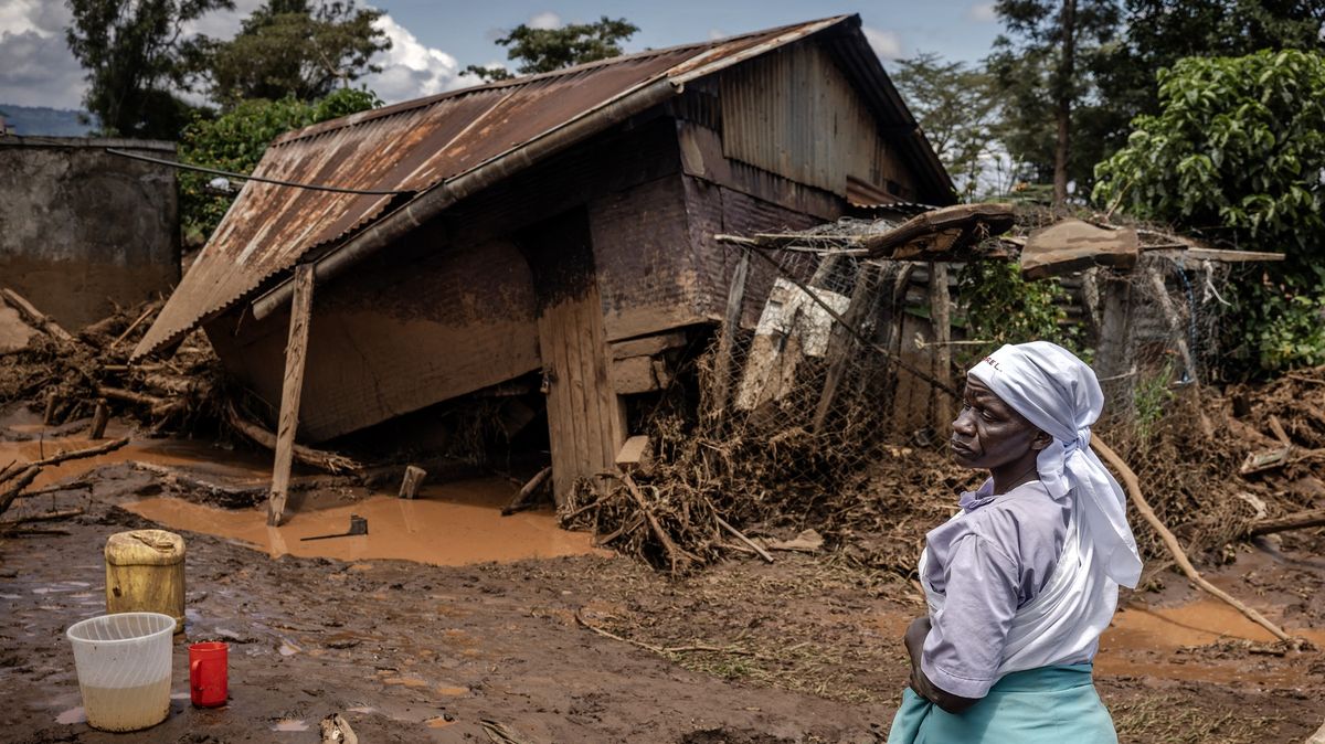 V Keni pod náporem lijáků povolila přehrada, povodeň zabila nejméně 40 lidí